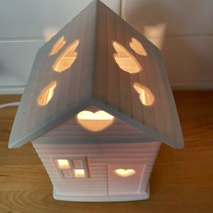 NIB Retired Scentsy Built With Love House Cottage Housewarming Wax Warmer